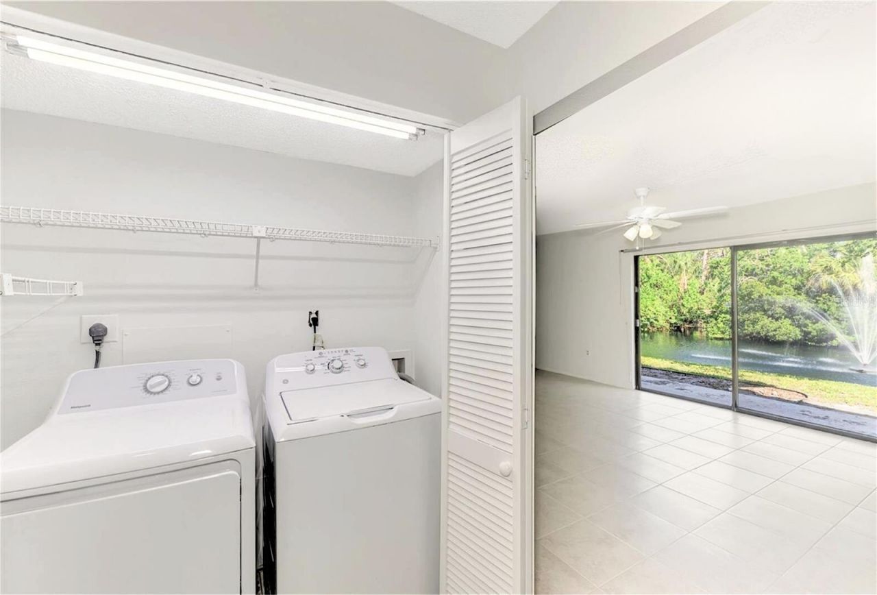 935 Sunridge Way, Unit B4, Sarasota, FL 34234 Photo