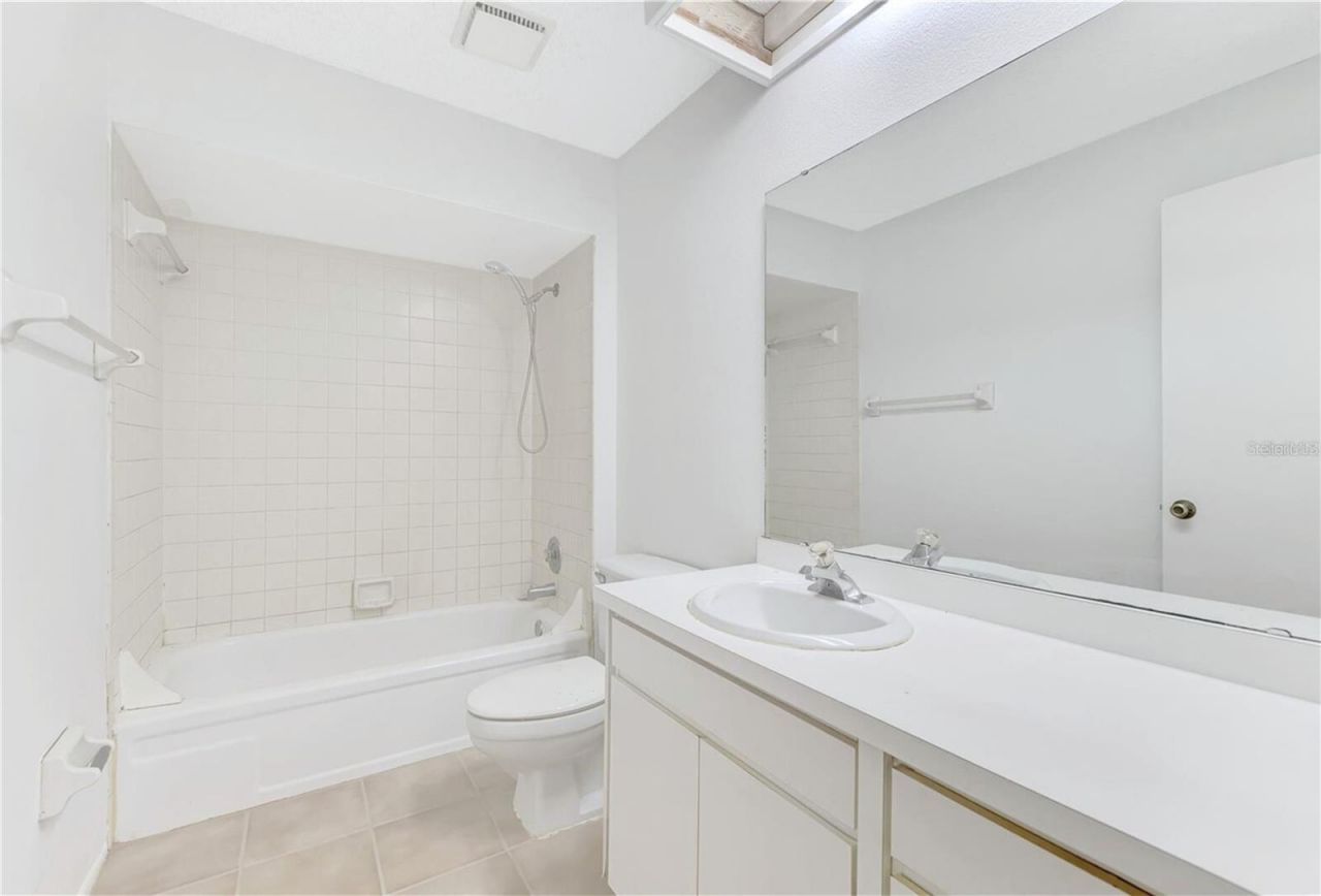 935 Sunridge Way, Unit B4, Sarasota, FL 34234 Photo