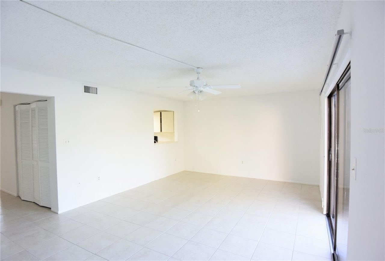 935 Sunridge Way, Unit B4, Sarasota, FL 34234 Photo