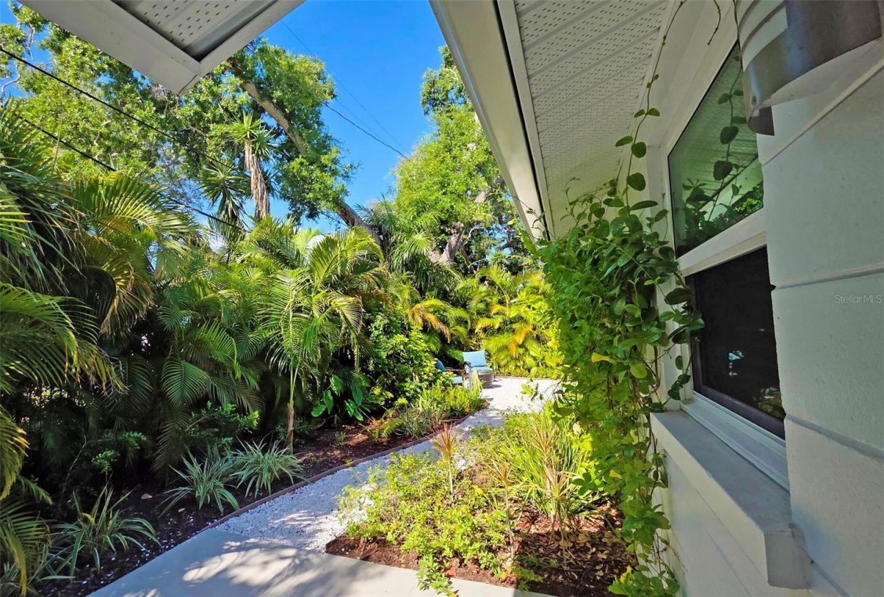 3419 Chapel Drive, Sarasota, FL 34234 Photo