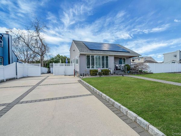 100 Anderson Avenue, North Babylon, NY 11703