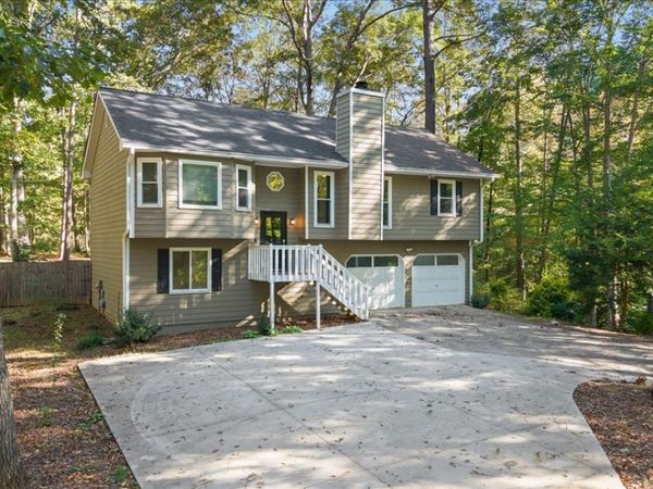 1528 Oakleaf Drive, Auburn, GA 30011