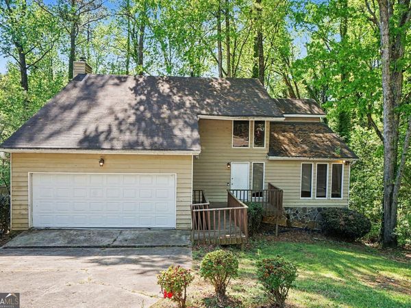 5148 Rocky Glen, Stone Mountain, GA 30088