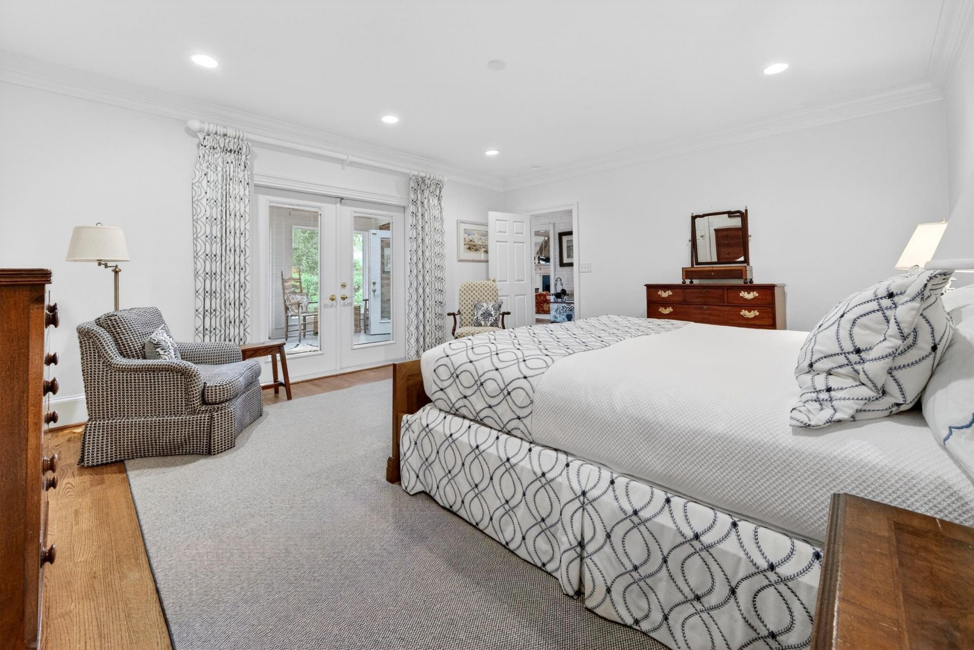 331 East Bay St. Photo 18