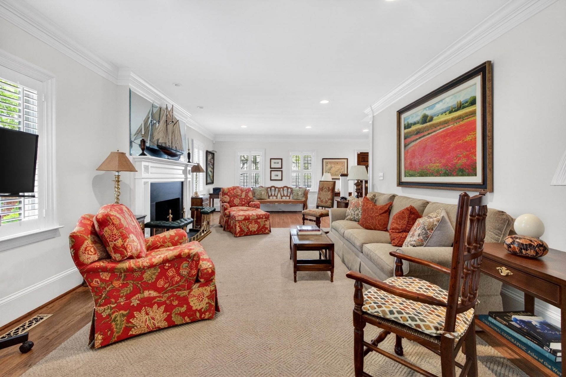 331 East Bay St. Photo 5