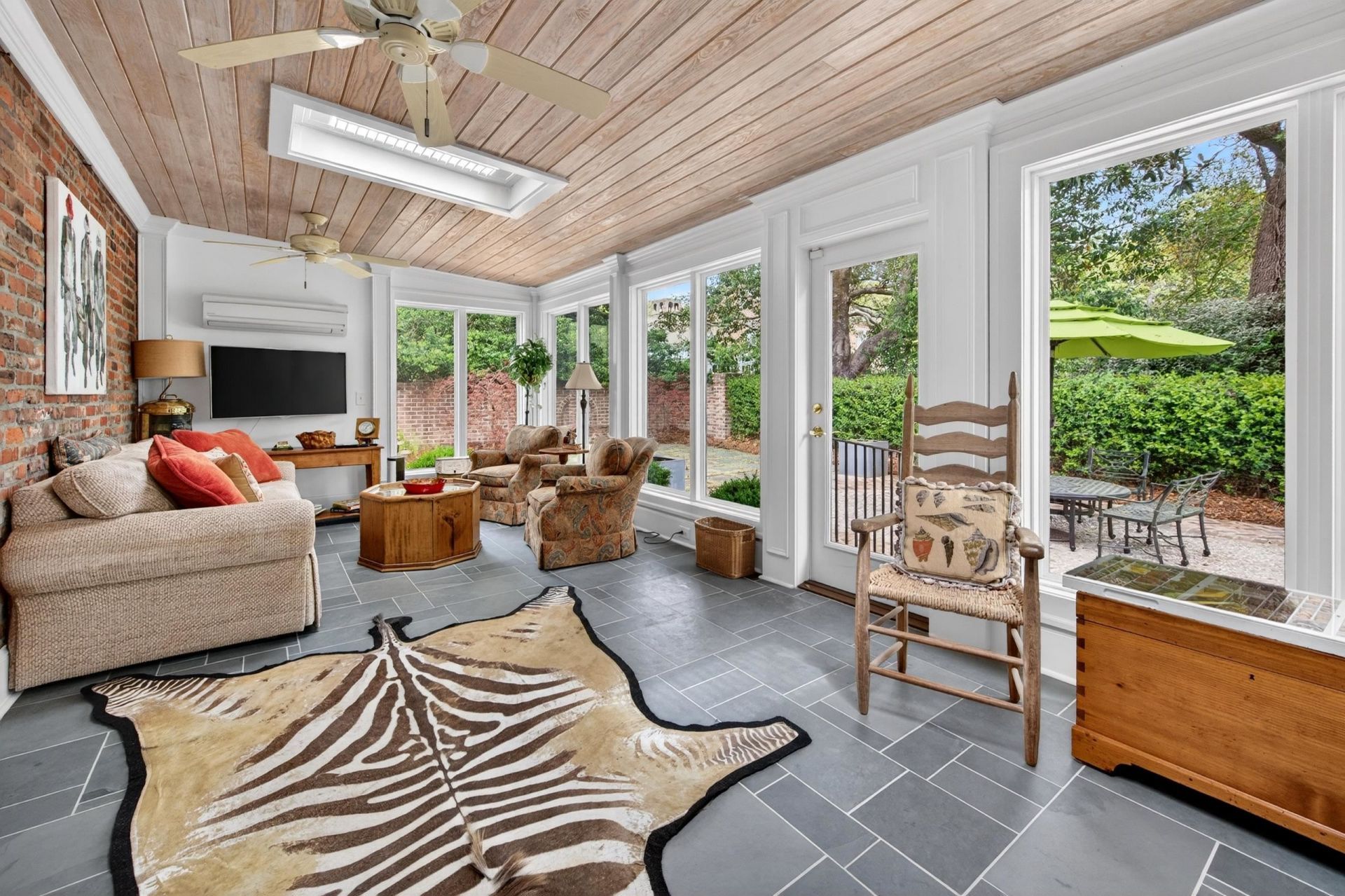 331 East Bay St. Photo 6