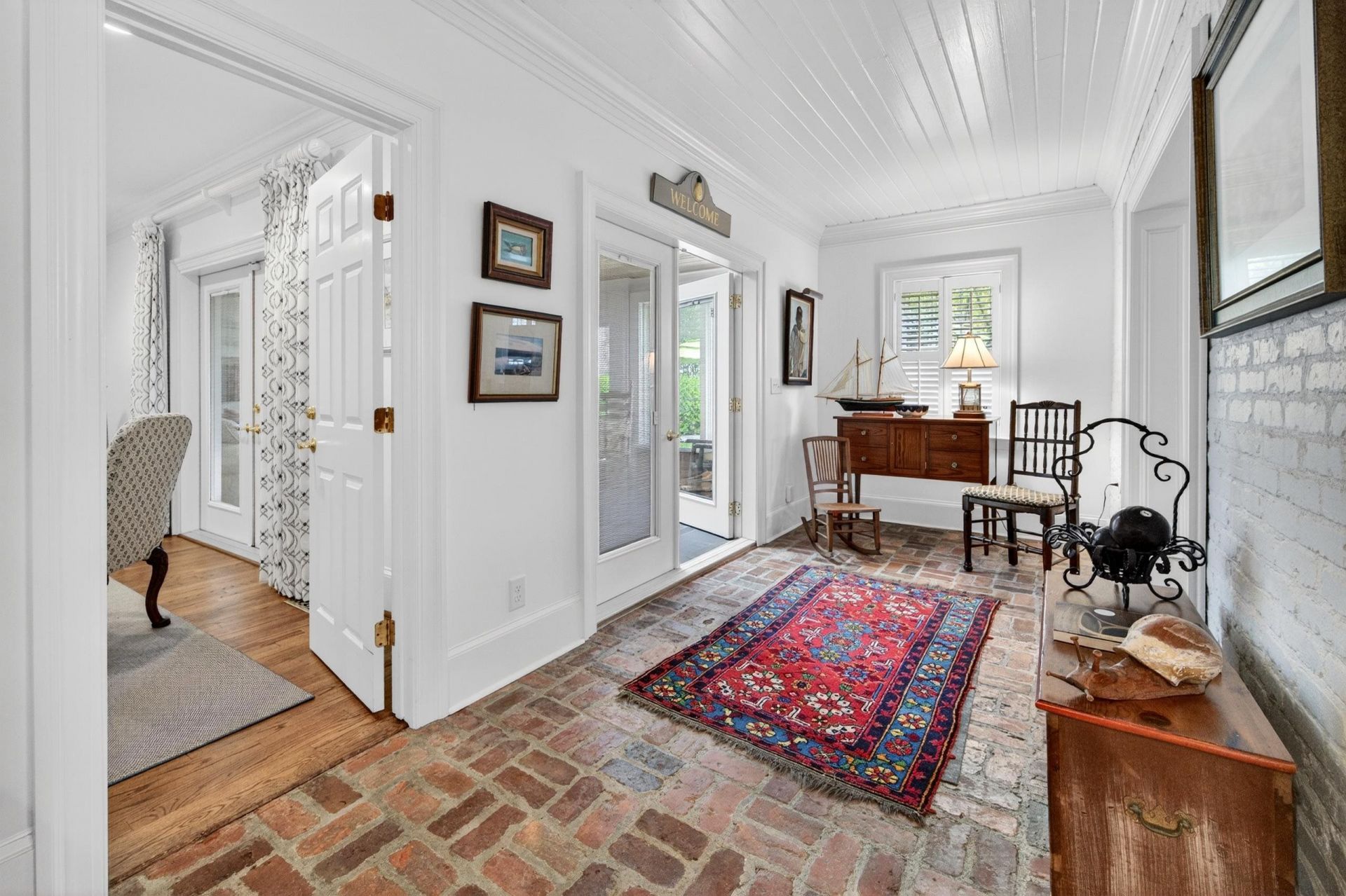 331 East Bay St. Photo 8