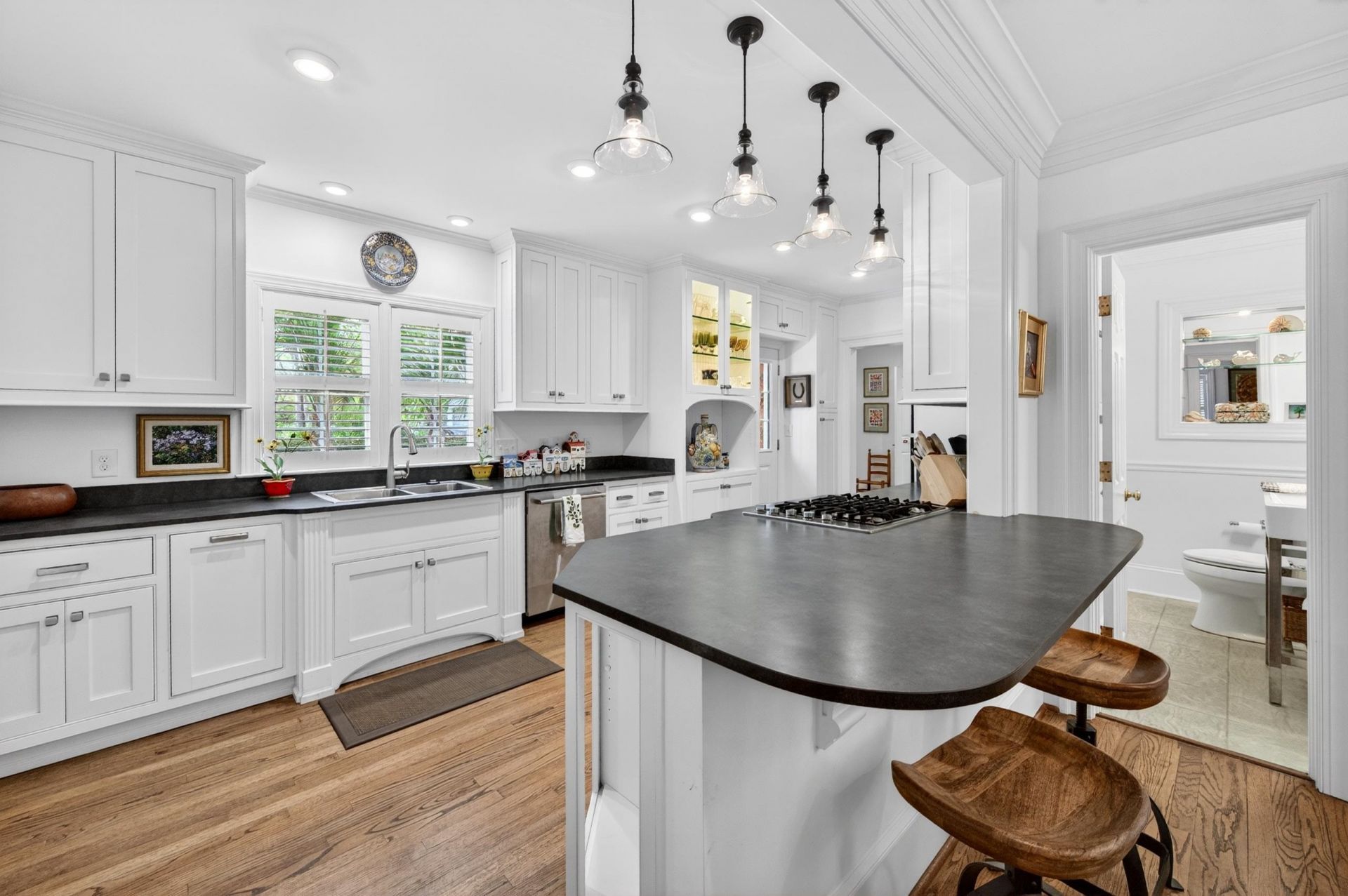 331 East Bay St. Photo 9