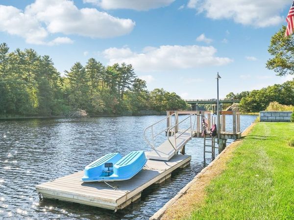 39 Water Street, Freetown, MA 02702