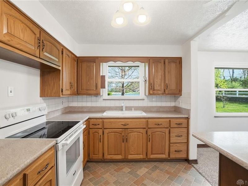 4258 Lyndell Drive Drive, Dayton, OH 45432 Photo 14