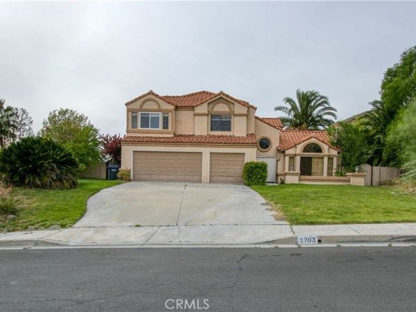 1703 Ridge View, Colton, CA 92324