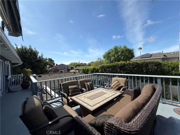 5290 E El Roble, Unit 1/2, Long Beach, CA 90815