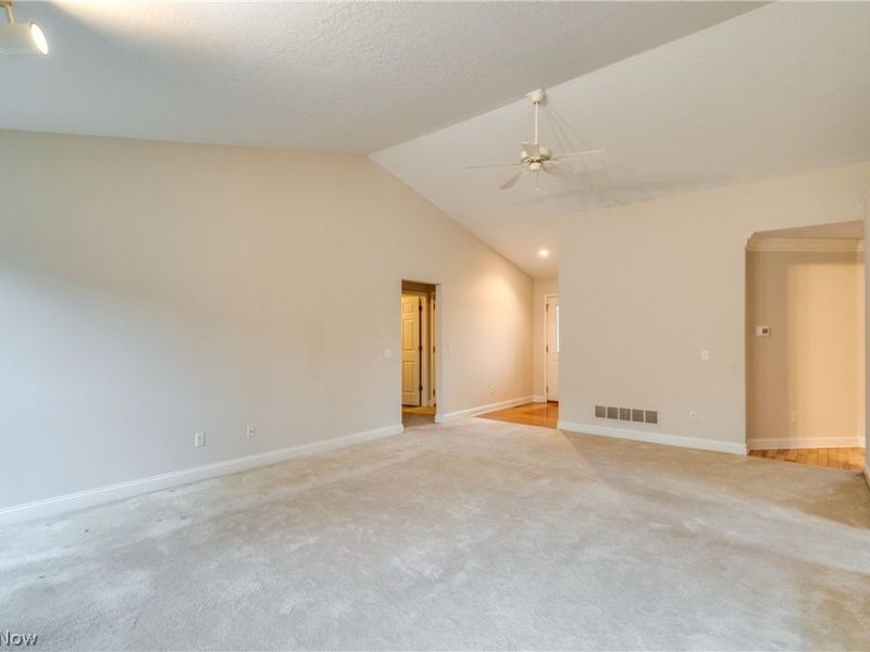 4046 Lindbergh Avenue NW, Canton, OH 44718 Photo 10