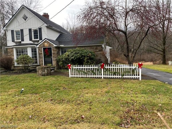 35755 Miles Road , Moreland Hills, OH 44022