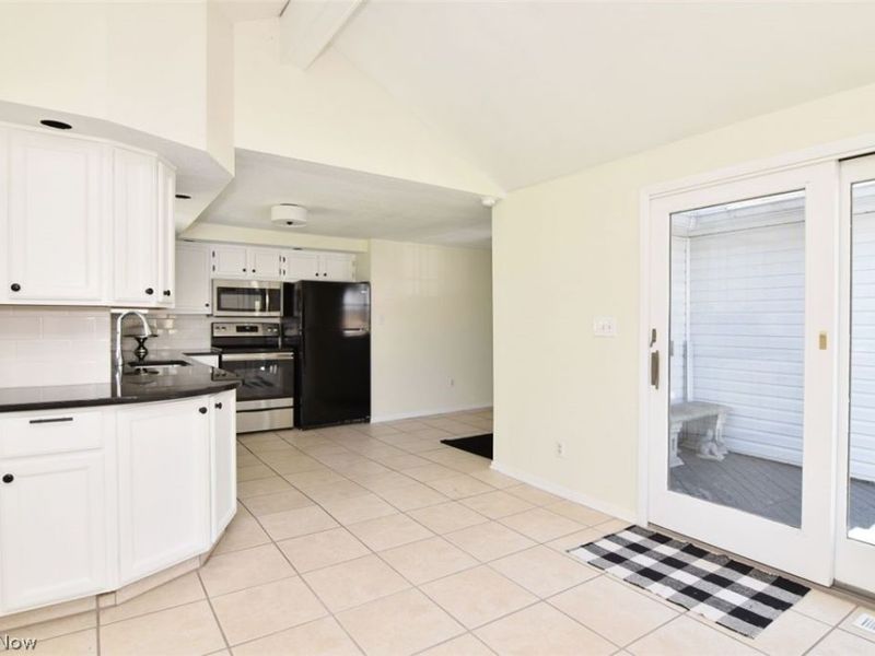 35755 Miles Road, Moreland Hills, OH 44022 Photo 12