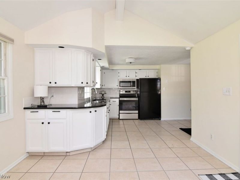 35755 Miles Road, Moreland Hills, OH 44022 Photo 14