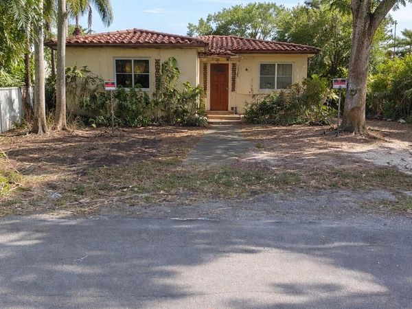 601 NW 7th Street, Dania Beach, FL 33004