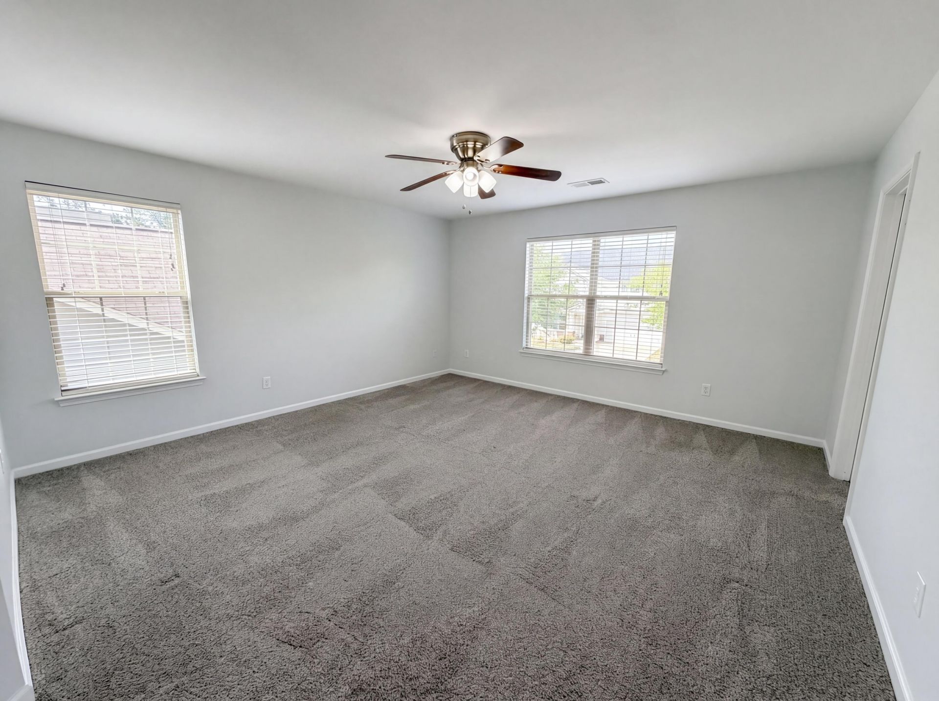 133 Roadster Row Photo 17