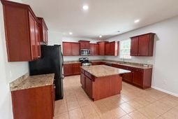 133 Roadster Row photo 4