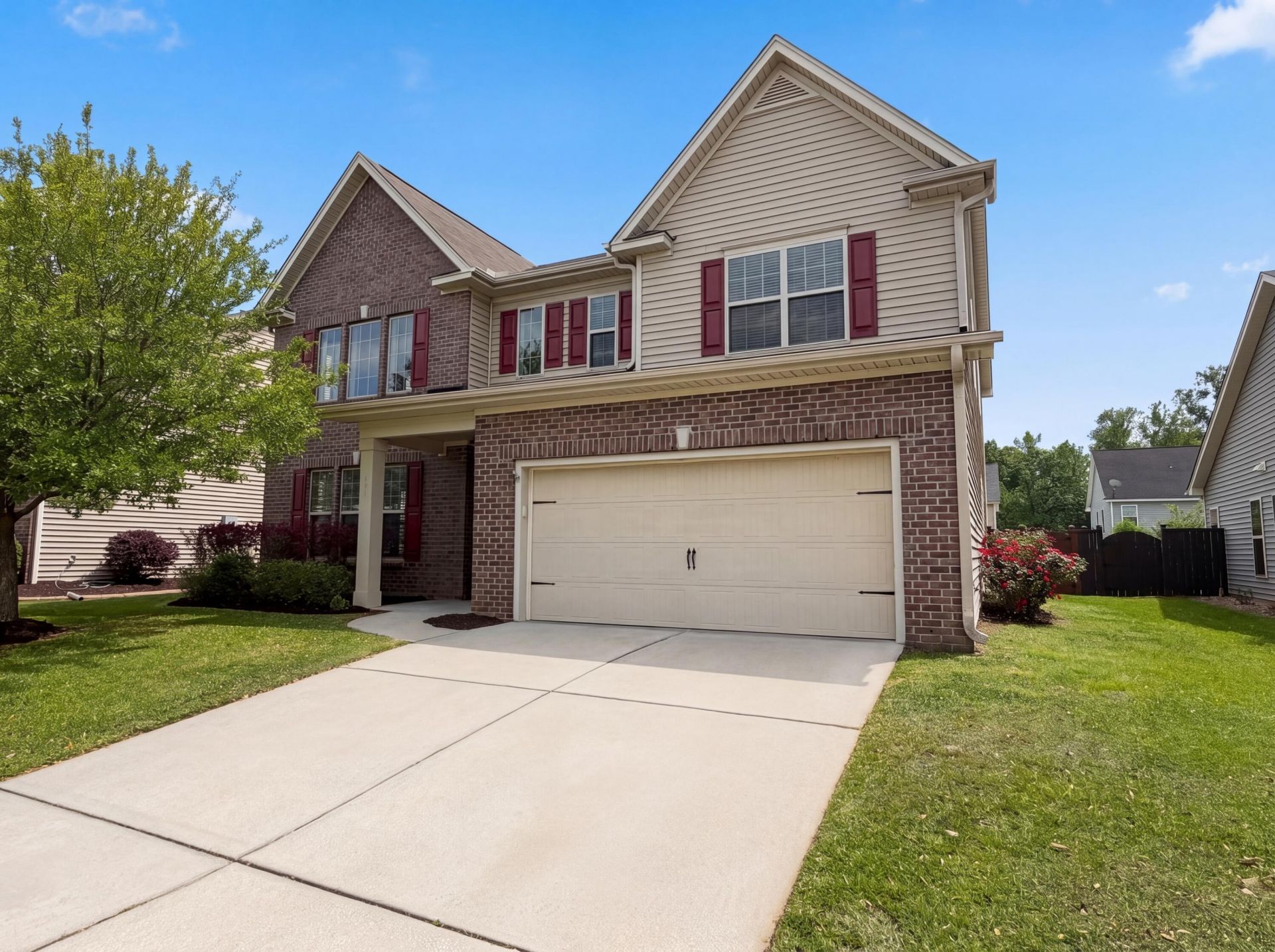 133 Roadster Row Photo 7