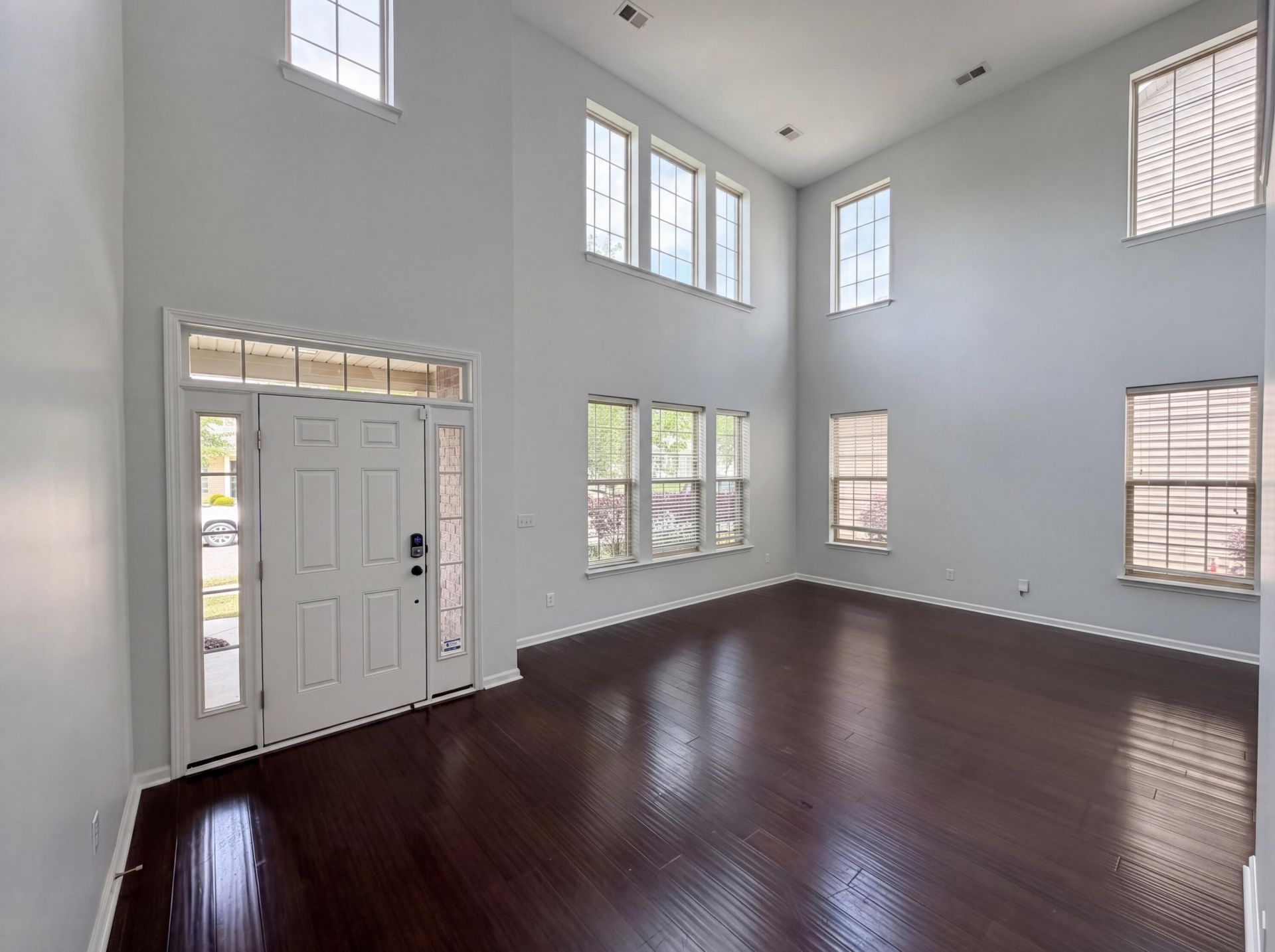 133 Roadster Row Photo 9