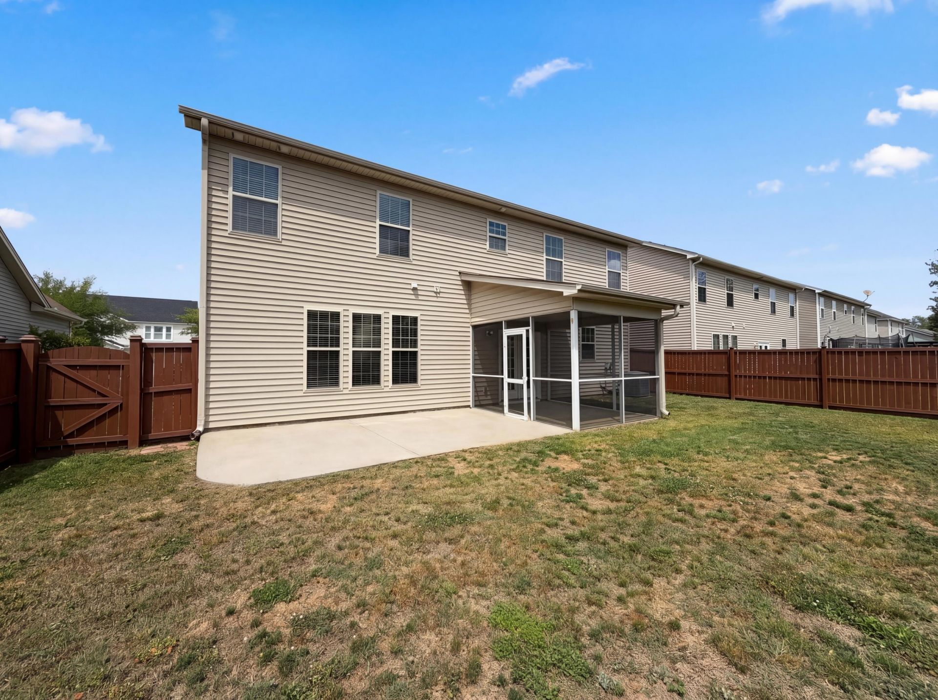 133 Roadster Row Photo 5