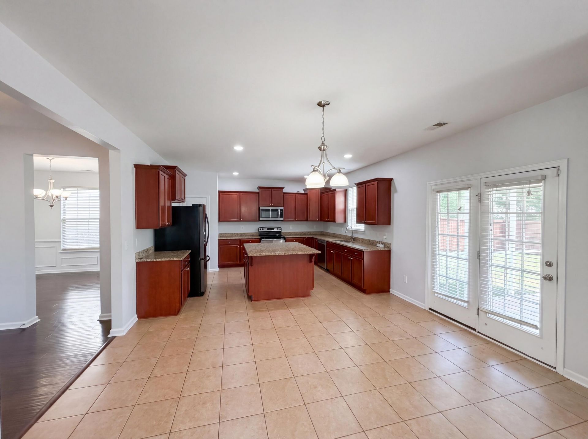 133 Roadster Row Photo 7