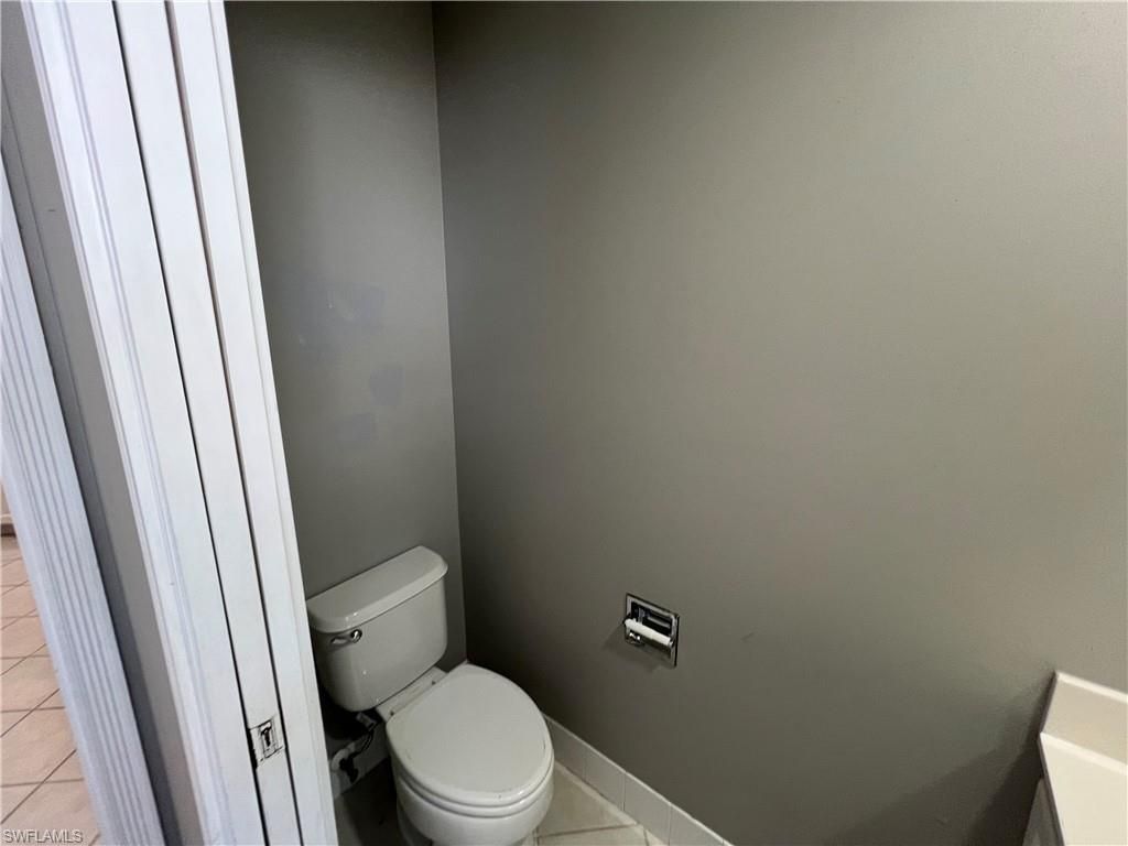 5365 Cove Cir, Unit 125, Naples, FL 34119 Photo