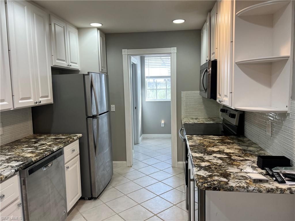 5365 Cove Cir, Unit 125, Naples, FL 34119 Photo