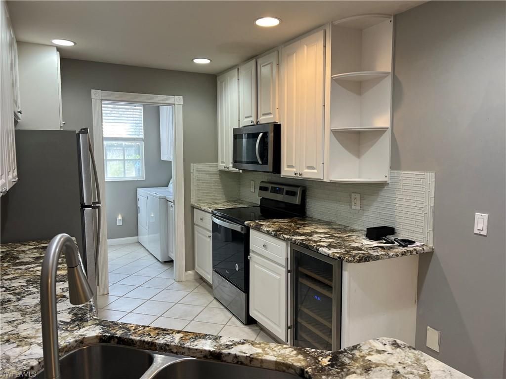 5365 Cove Cir, Unit 125, Naples, FL 34119 Photo