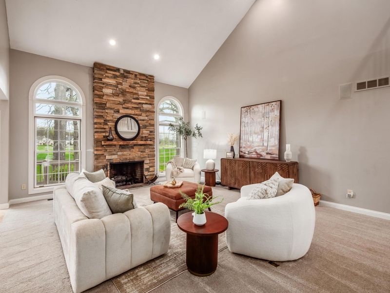 5695 Medallion Drive E, Westerville, OH 43082 Photo 17