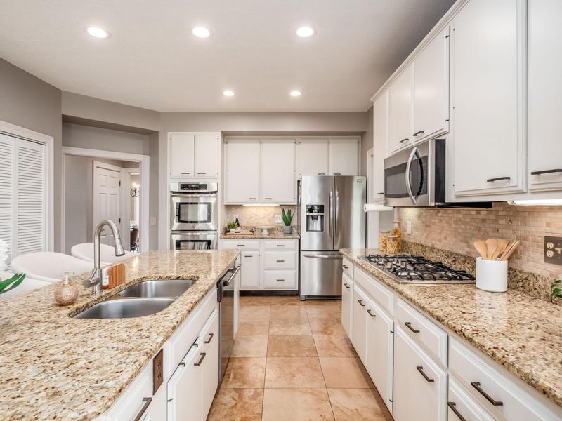 5695 Medallion Drive E, Westerville, OH 43082 Photo 23