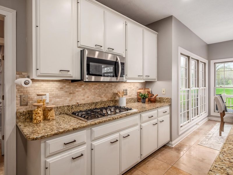 5695 Medallion Drive E, Westerville, OH 43082 Photo 27