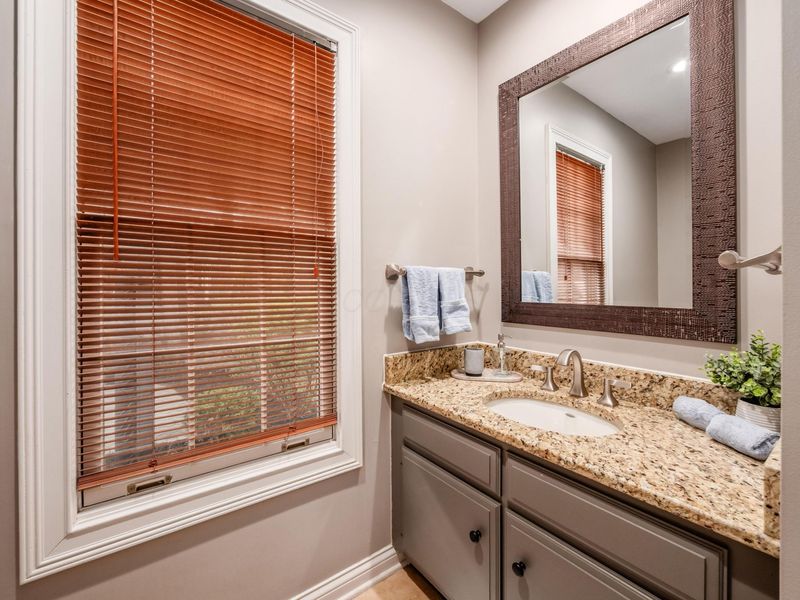 5695 Medallion Drive E, Westerville, OH 43082 Photo 30