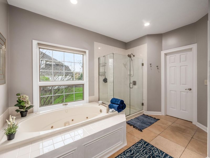 5695 Medallion Drive E, Westerville, OH 43082 Photo 35