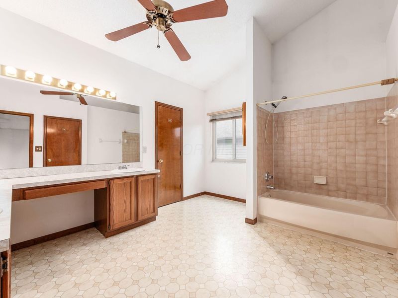 1545 Raspberry Run Drive , Columbus, OH 43204 Photo 18