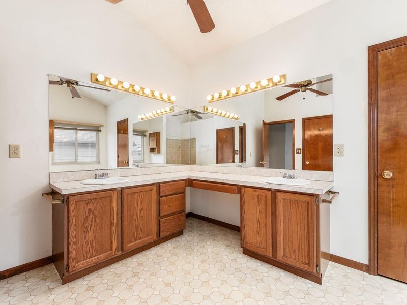 1545 Raspberry Run Drive , Columbus, OH 43204 Photo 19