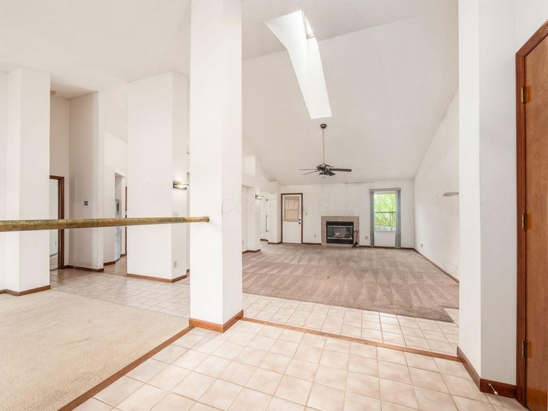 1545 Raspberry Run Drive , Columbus, OH 43204 Photo 3