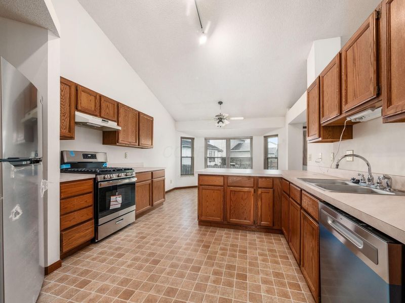 1545 Raspberry Run Drive , Columbus, OH 43204 Photo 8