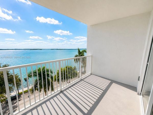1420 Brickell Bay Dr, Unit 702E, Miami, FL 33131