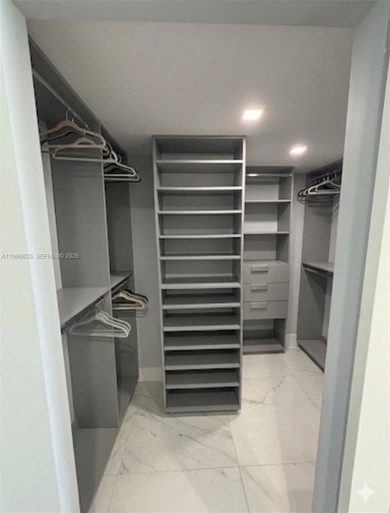 1420 Brickell Bay Dr, Unit 702E, Miami, FL 33131 Photo