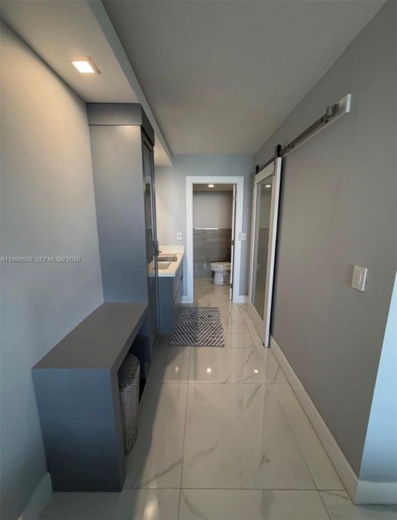 1420 Brickell Bay Dr, Unit 702E, Miami, FL 33131 Photo