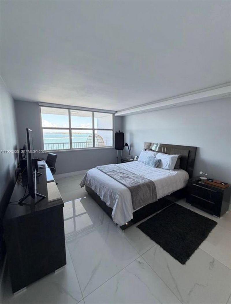 1420 Brickell Bay Dr, Unit 702E, Miami, FL 33131 Photo