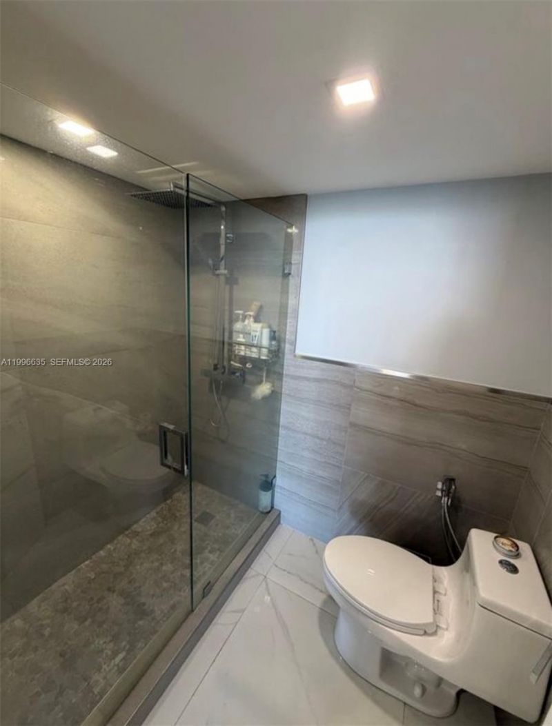 1420 Brickell Bay Dr, Unit 702E, Miami, FL 33131 Photo