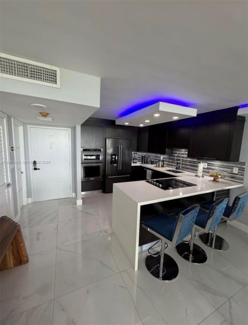 1420 Brickell Bay Dr, Unit 702E, Miami, FL 33131 Photo