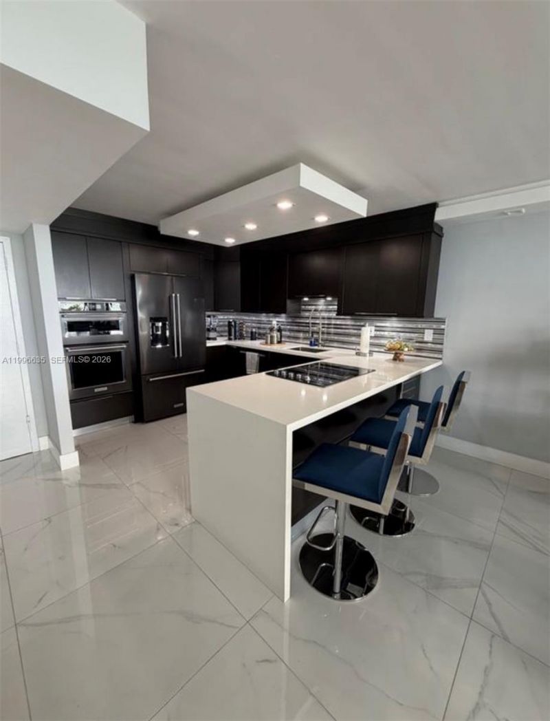 1420 Brickell Bay Dr, Unit 702E, Miami, FL 33131 Photo