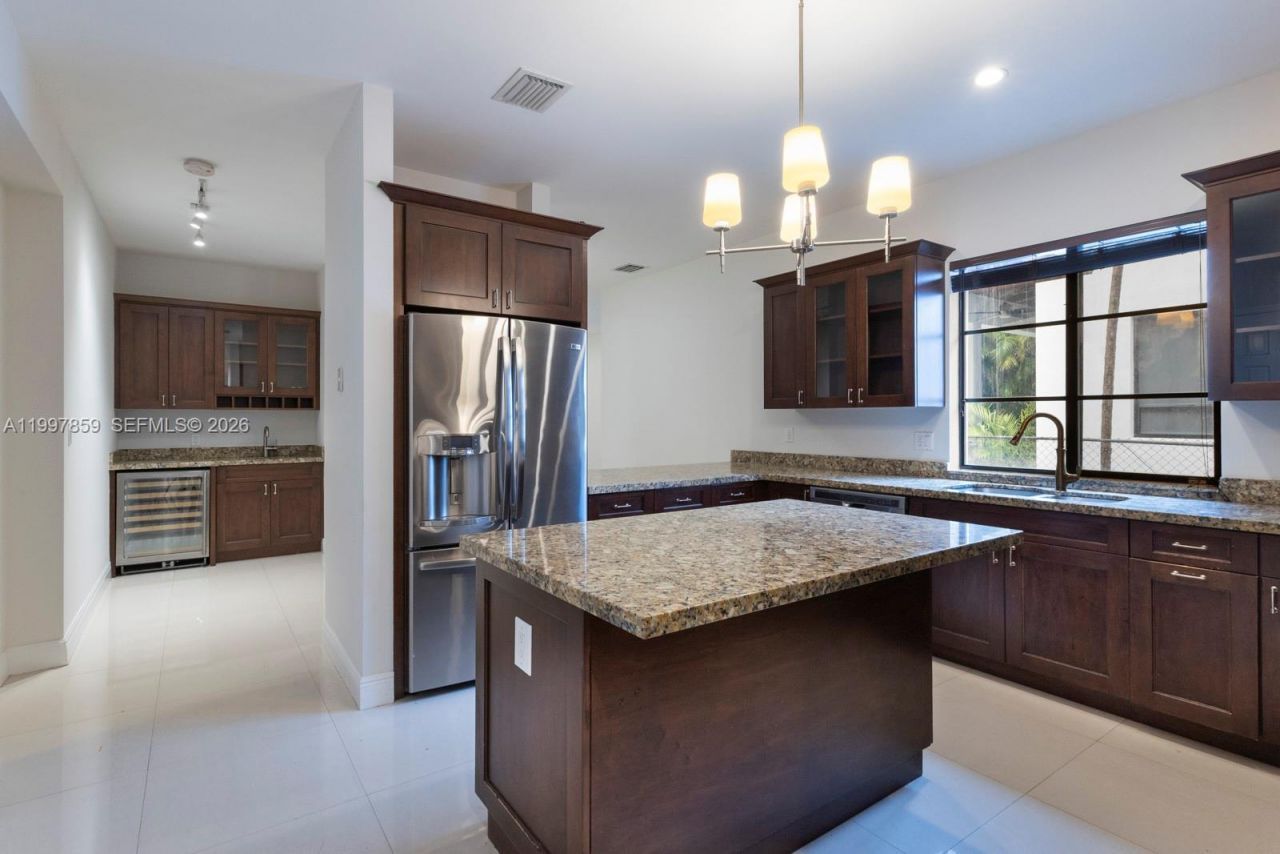 324 SW 30th Rd, Unit -, Miami, FL 33129 Photo