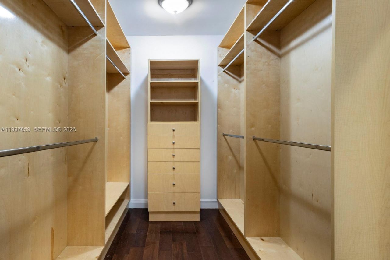 324 SW 30th Rd, Unit -, Miami, FL 33129 Photo