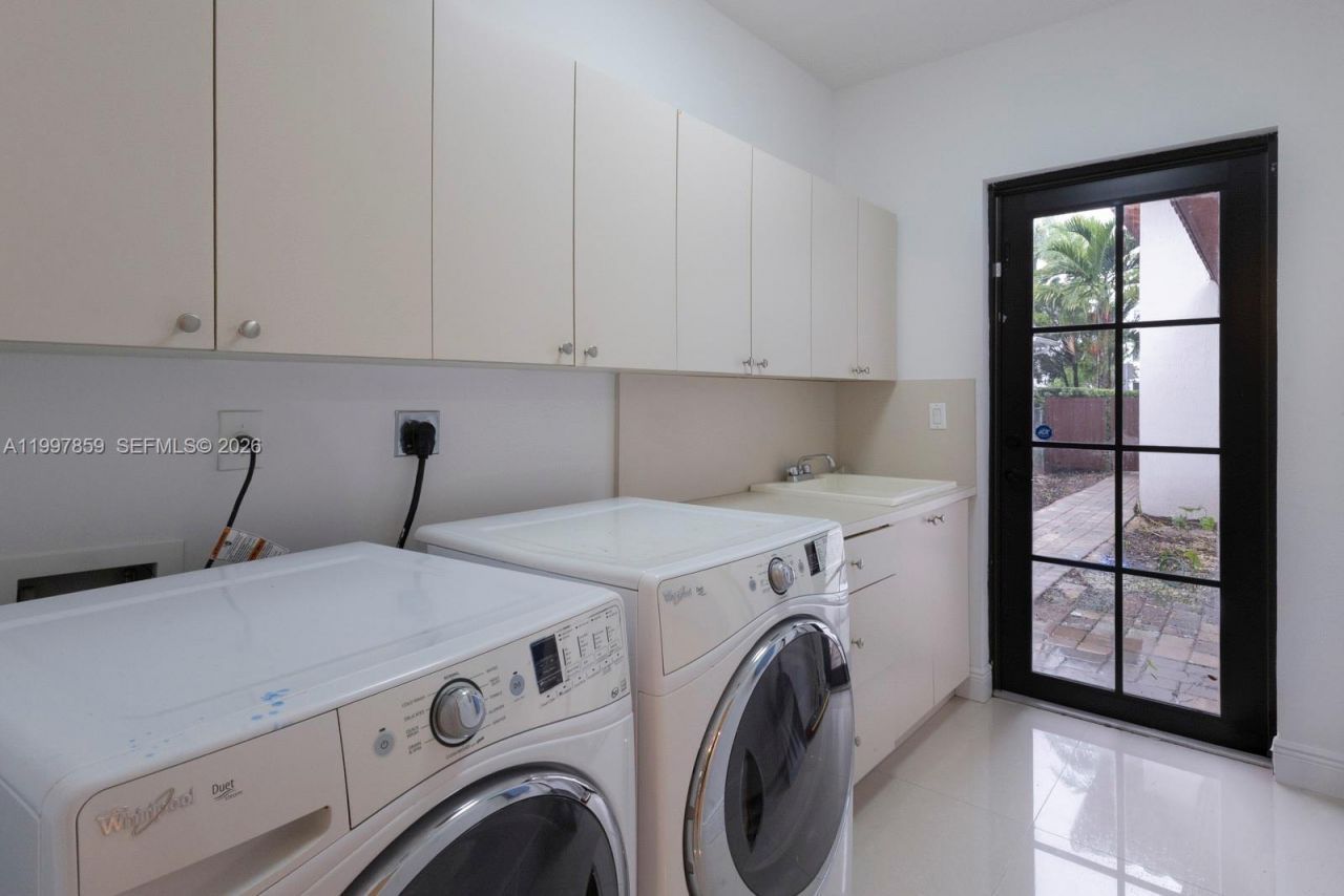 324 SW 30th Rd, Unit -, Miami, FL 33129 Photo