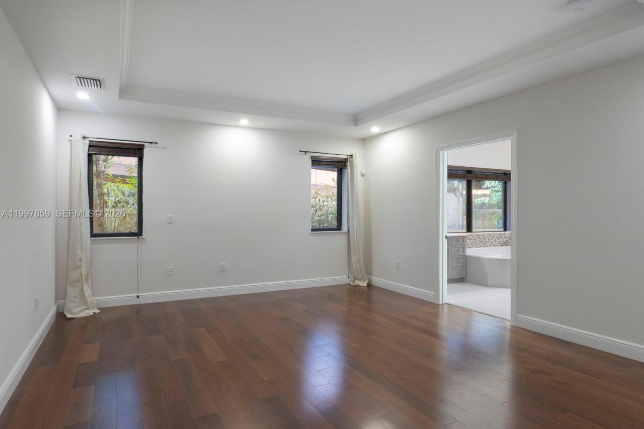 324 SW 30th Rd, Unit -, Miami, FL 33129 Photo